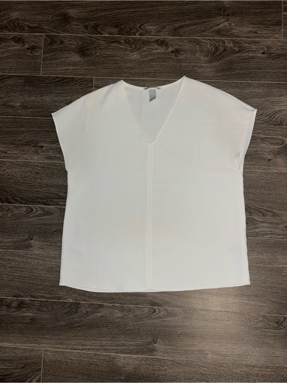 H&M White V-Neck Cap Sleeve Blouse